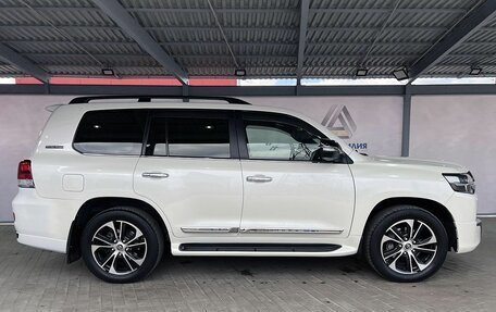 Toyota Land Cruiser 200, 2020 год, 7 499 000 рублей, 6 фотография