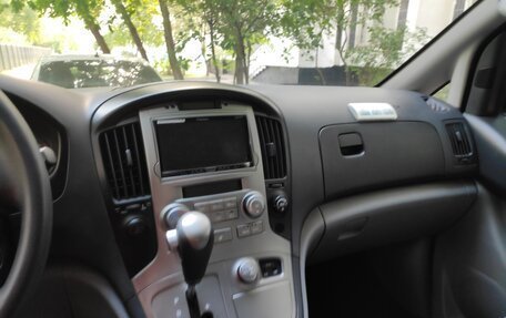 Hyundai Grand Starex Grand Starex I рестайлинг 2, 2015 год, 2 300 000 рублей, 9 фотография