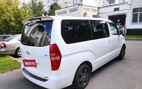 Hyundai Grand Starex Grand Starex I рестайлинг 2, 2015 год, 2 300 000 рублей, 15 фотография