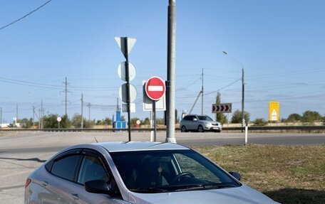 Hyundai Solaris II рестайлинг, 2016 год, 1 100 000 рублей, 2 фотография