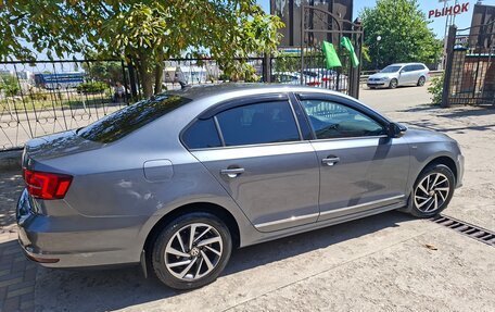 Volkswagen Jetta VI, 2018 год, 1 415 000 рублей, 4 фотография