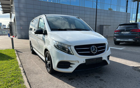 Mercedes-Benz V-Класс, 2019 год, 5 300 000 рублей, 4 фотография