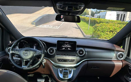 Mercedes-Benz V-Класс, 2019 год, 5 300 000 рублей, 16 фотография