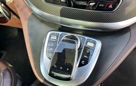 Mercedes-Benz V-Класс, 2019 год, 5 300 000 рублей, 18 фотография