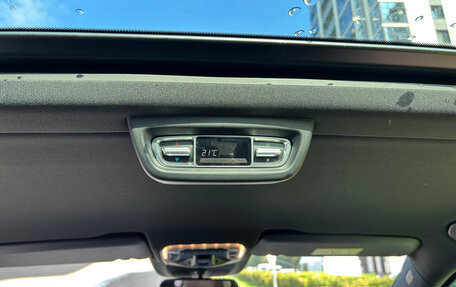 Mercedes-Benz V-Класс, 2019 год, 5 300 000 рублей, 27 фотография