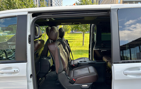 Mercedes-Benz V-Класс, 2019 год, 5 300 000 рублей, 25 фотография