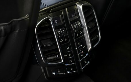 Porsche Cayenne III, 2012 год, 1 715 000 рублей, 21 фотография