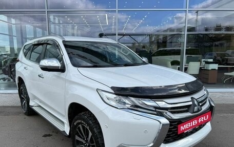 Mitsubishi Pajero Sport III рестайлинг, 2019 год, 2 649 000 рублей, 2 фотография