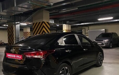 Hyundai Solaris II рестайлинг, 2021 год, 1 750 000 рублей, 4 фотография