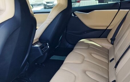 Tesla Model S I, 2016 год, 6 фотография