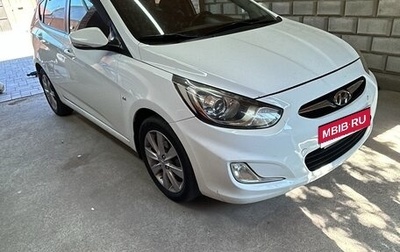 Hyundai Solaris II рестайлинг, 2012 год, 920 000 рублей, 1 фотография