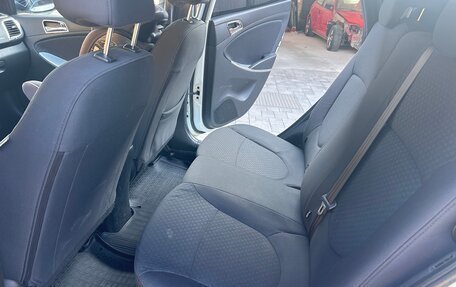 Hyundai Solaris II рестайлинг, 2012 год, 920 000 рублей, 9 фотография