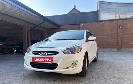 Hyundai Solaris II рестайлинг, 2012 год, 920 000 рублей, 3 фотография