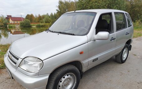 Chevrolet Niva I рестайлинг, 2006 год, 300 000 рублей, 11 фотография