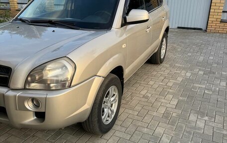Hyundai Tucson III, 2008 год, 650 000 рублей, 2 фотография