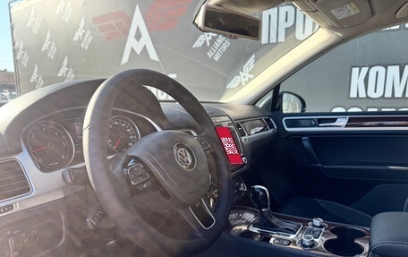 Volkswagen Touareg III, 2015 год, 2 500 000 рублей, 11 фотография