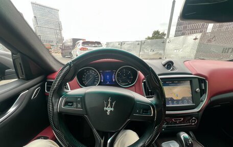 Maserati Ghibli, 2014 год, 4 099 000 рублей, 7 фотография