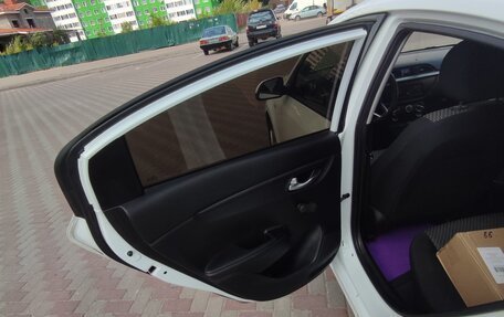 KIA Rio IV, 2018 год, 990 000 рублей, 2 фотография