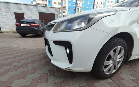 KIA Rio IV, 2018 год, 990 000 рублей, 11 фотография
