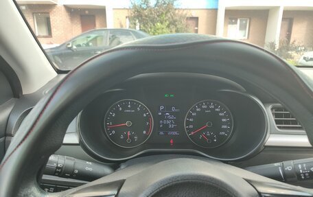 KIA Rio IV, 2018 год, 990 000 рублей, 10 фотография