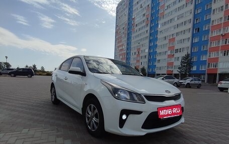 KIA Rio IV, 2018 год, 990 000 рублей, 15 фотография