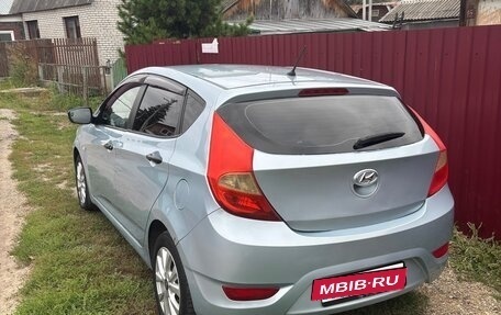 Hyundai Solaris II рестайлинг, 2012 год, 720 000 рублей, 4 фотография