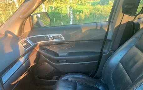 Ford Explorer VI, 2013 год, 1 500 000 рублей, 18 фотография