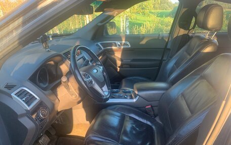 Ford Explorer VI, 2013 год, 1 500 000 рублей, 21 фотография