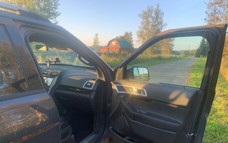 Ford Explorer VI, 2013 год, 1 500 000 рублей, 16 фотография