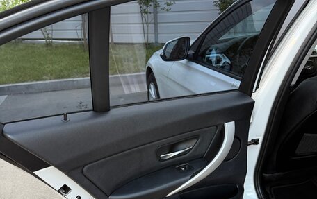 BMW 3 серия, 2013 год, 1 590 000 рублей, 14 фотография