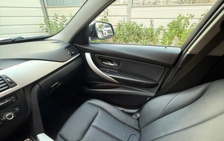 BMW 3 серия, 2013 год, 1 590 000 рублей, 21 фотография