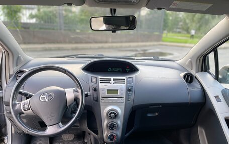 Toyota Yaris III рестайлинг, 2007 год, 570 000 рублей, 6 фотография