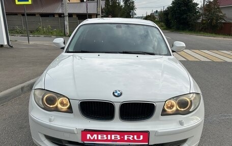 BMW 1 серия, 2010 год, 810 000 рублей, 6 фотография