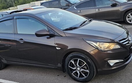 Hyundai Solaris II рестайлинг, 2015 год, 1 000 000 рублей, 1 фотография