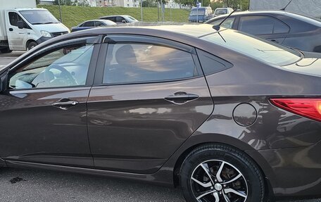 Hyundai Solaris II рестайлинг, 2015 год, 1 000 000 рублей, 6 фотография