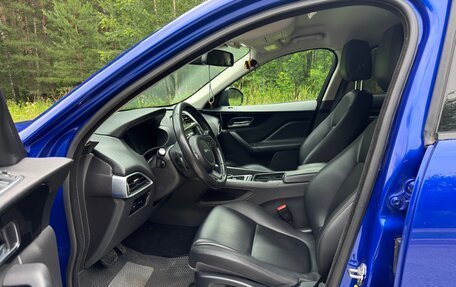 Jaguar F-Pace, 2017 год, 2 800 000 рублей, 17 фотография