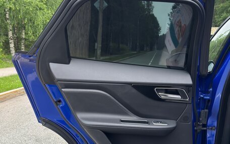 Jaguar F-Pace, 2017 год, 2 800 000 рублей, 20 фотография