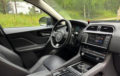 Jaguar F-Pace, 2017 год, 2 800 000 рублей, 22 фотография