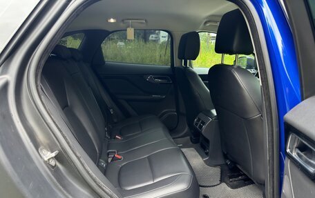 Jaguar F-Pace, 2017 год, 2 800 000 рублей, 24 фотография