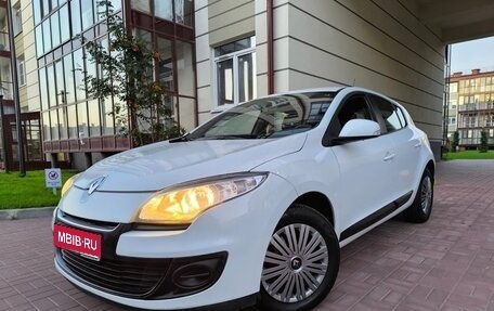 Renault Megane III, 2013 год, 699 999 рублей, 1 фотография
