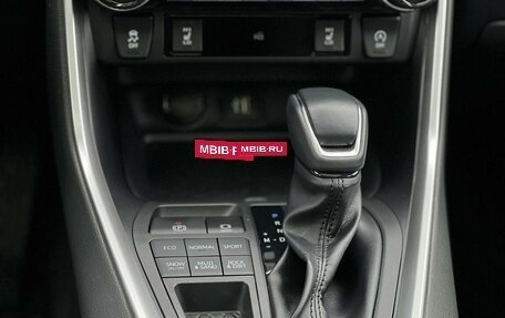 Toyota RAV4, 2025 год, 4 590 000 рублей, 24 фотография