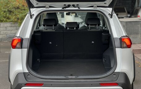 Toyota RAV4, 2025 год, 4 590 000 рублей, 36 фотография