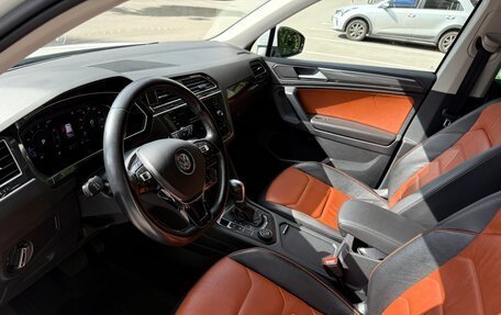 Volkswagen Tiguan II, 2019 год, 2 600 000 рублей, 8 фотография