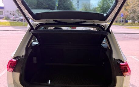 Volkswagen Tiguan II, 2019 год, 2 600 000 рублей, 9 фотография