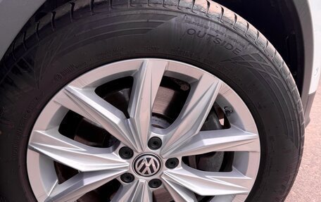 Volkswagen Tiguan II, 2019 год, 2 600 000 рублей, 12 фотография