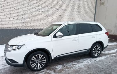 Mitsubishi Outlander III рестайлинг 3, 2019 год, 2 250 000 рублей, 1 фотография