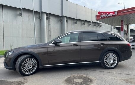 Mercedes-Benz E-Класс, 2017 год, 3 099 000 рублей, 7 фотография