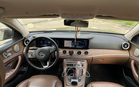 Mercedes-Benz E-Класс, 2017 год, 3 099 000 рублей, 8 фотография