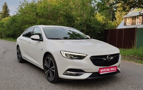 Opel Insignia II рестайлинг, 2020 год, 1 950 000 рублей, 1 фотография