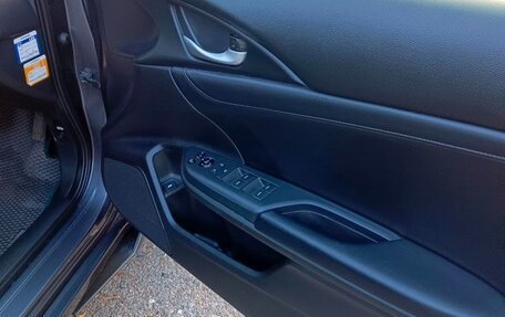 Honda Insight III, 2018 год, 2 290 000 рублей, 17 фотография